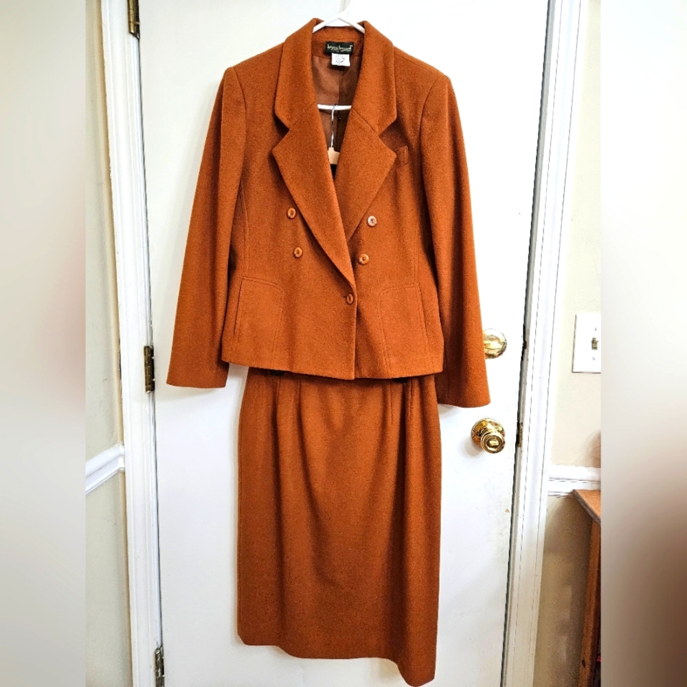 Harvé Benard Holtzman Women's Wool/Cashmere Burnt Orange Skirt Suit Set Sz L(12)